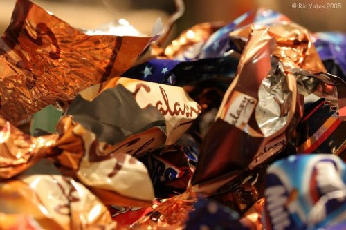 User managing cookie settings on a device